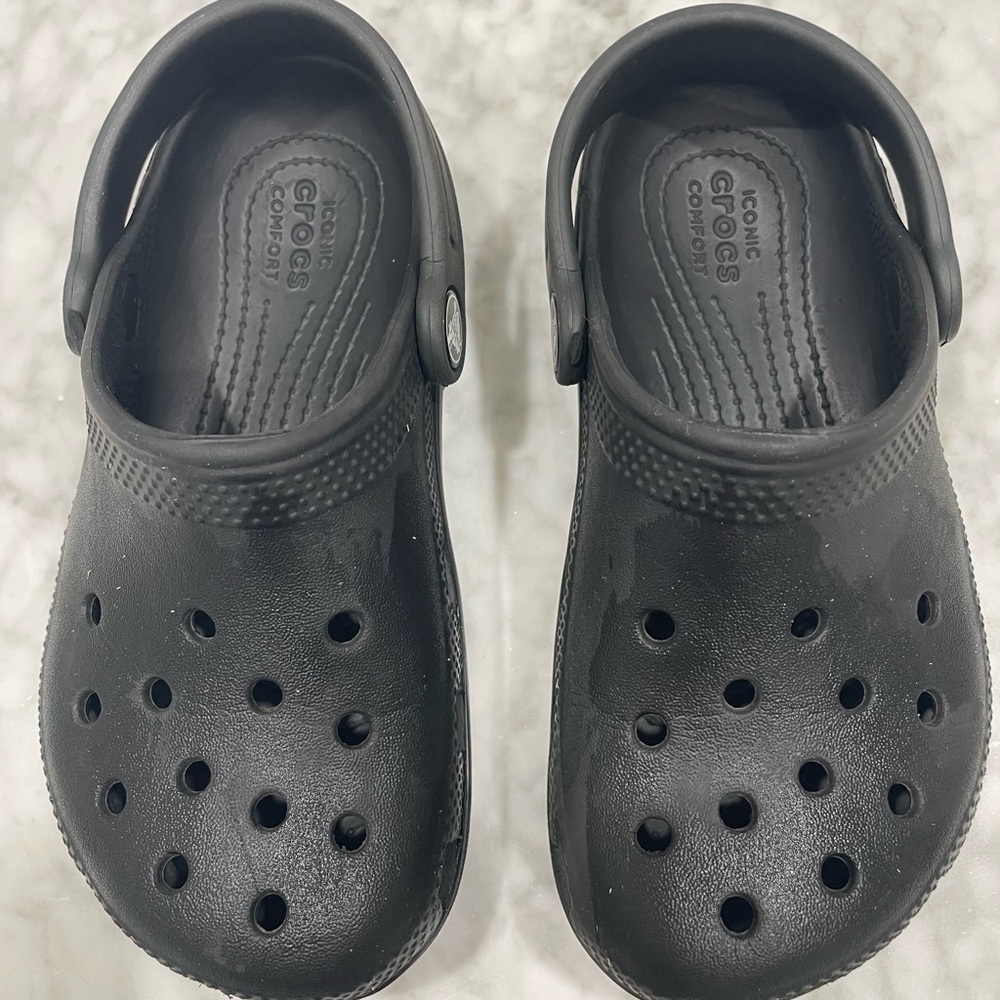 Crocs Classic Clog in Black